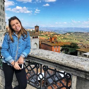 Meet your Posher, Lauren